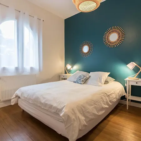 D'hote Le Cedre Bleu Bed & Breakfast *
